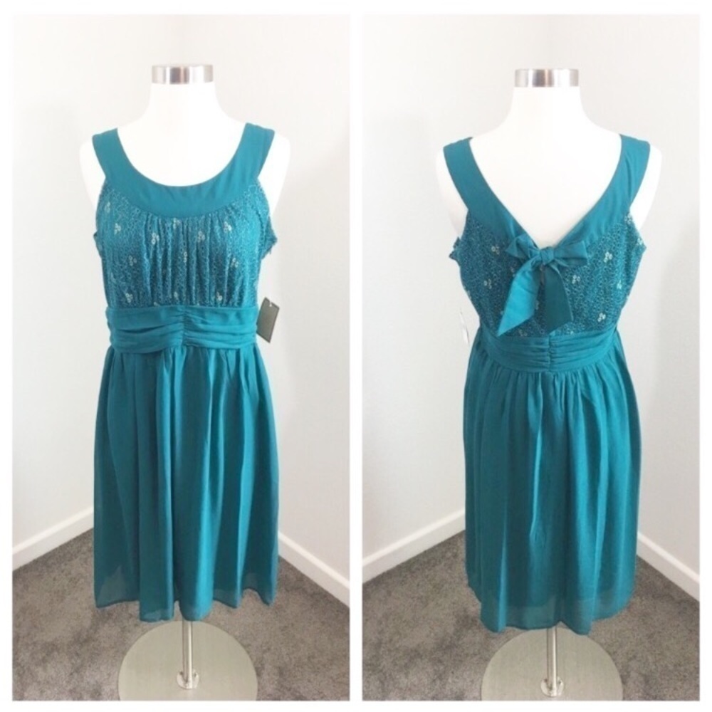 NEW Jonathan Martin teal lace dress